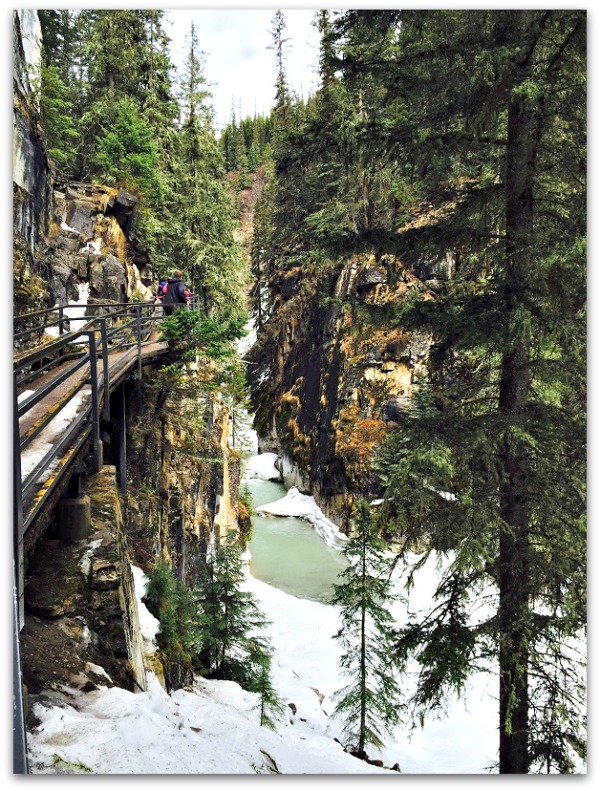 Kid-Friendly Hikes - Johnston Canyon Alberta