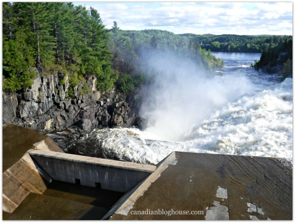 Paugan Dam Quebec Fuji FinePix XP120