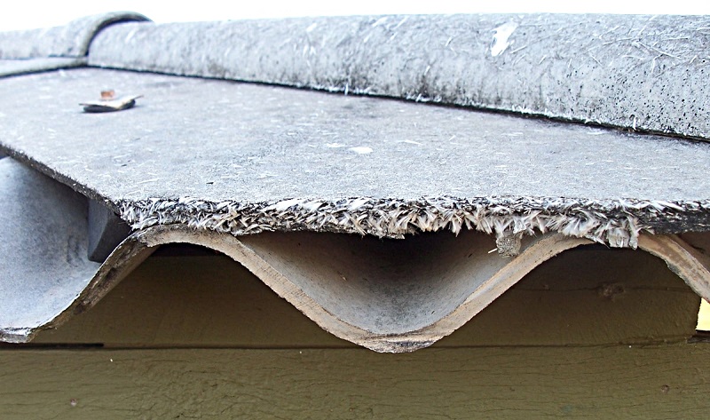 Roof sheeting toxic mineral