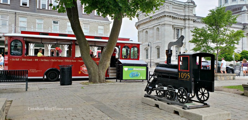 Kingston Trolley Tour in Historic Downtown Kingston