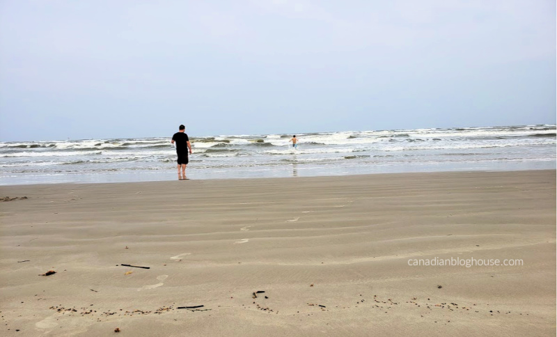 Family fun on the Texas Gulf Coast at the beach at Mustang State Park