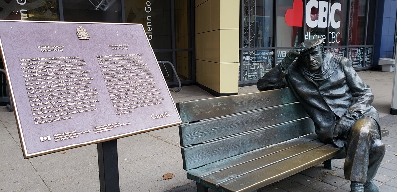 Glenn Gould statue in front of CBC building in Toronto